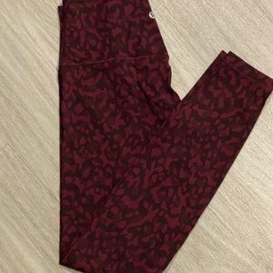 Lululemon Aligns like new 28 length